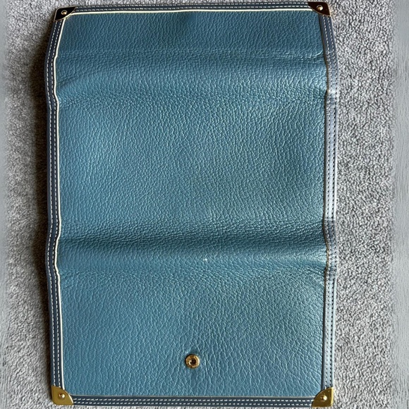Louis Vuitton Suhali International Wallet - Picture 3 of 12